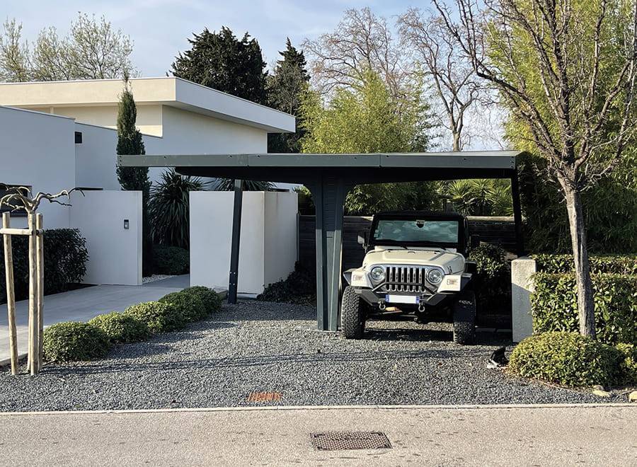 découvrez comment installer un système photovoltaïque sur votre garage pour produire de l'énergie renouvelable, réduire vos factures d'électricité et contribuer à la protection de l'environnement. optimisez l'espace de votre garage tout en bénéficiant d'avantages économiques et écologiques.