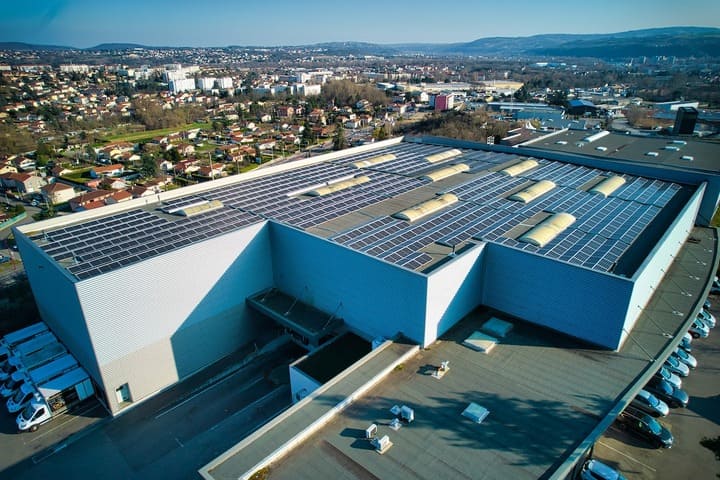 découvrez les nombreux avantages des hangars photovoltaïques : réduction des coûts énergétiques, valorisation de vos espaces, contribution à la transition énergétique et bénéfices fiscaux. optimisez votre production et participez à un avenir durable grâce à l'énergie solaire.