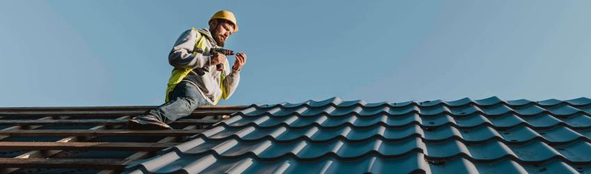 découvrez les avantages d'opter pour une toiture professionnelle : durabilité, expertise, économies d'énergie et esthétique. transformez votre maison en un lieu sûr et agréable grâce à des matériaux de qualité et des techniques avancées.