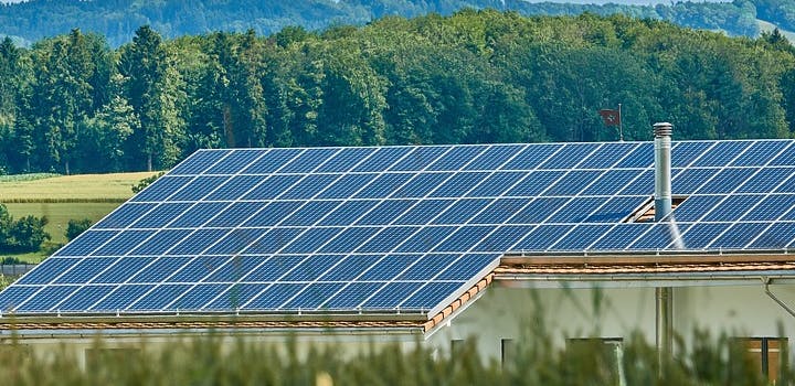 découvrez notre service de location de toits pour l'installation de panneaux photovoltaïques. profitez d'une énergie renouvelable tout en générant des revenus supplémentaires grâce à une solution écologique et rentable.