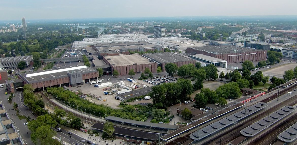 découvrez comment les panneaux photovoltaïques peuvent transformer votre toit industriel en une source d'énergie durable et économiquement avantageuse. optimisez votre espace et réduisez votre empreinte carbone grâce à des solutions solaires innovantes.