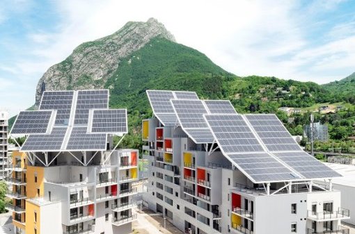découvrez notre guide complet sur les icpe pour les panneaux photovoltaïques, incluant réglementations, démarches administratives et bonnes pratiques pour l'installation de vos équipements solaires en toute conformité.