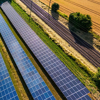 découvrez tout ce qu'il faut savoir sur la réglementation des panneaux solaires en france. informez-vous sur les normes, les subventions, et les démarches administratives pour faciliter l'installation de votre système photovoltaïque.