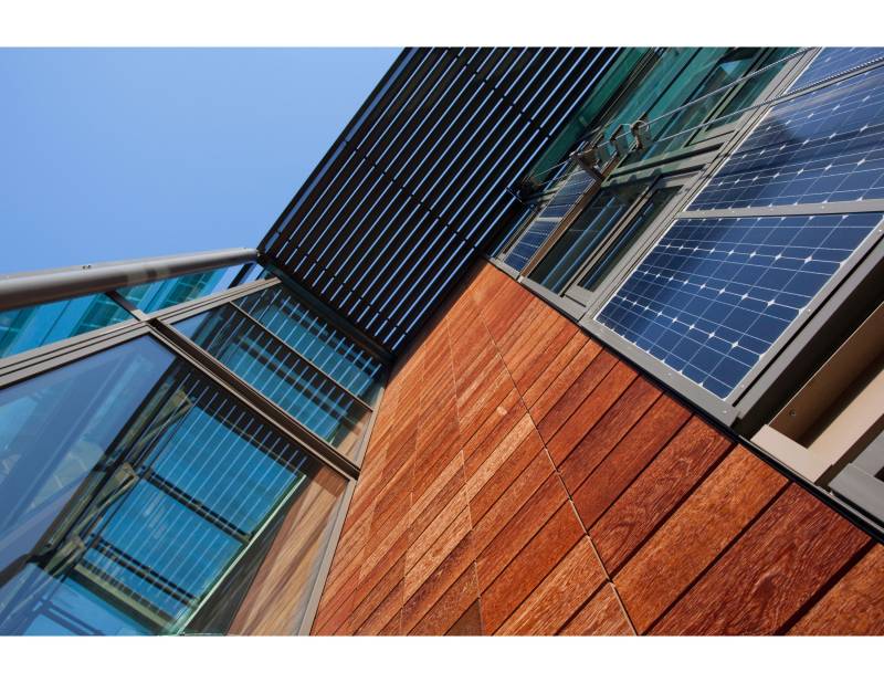 découvrez comment l'installation de panneaux solaires en copropriété peut réduire vos factures d'énergie tout en contribuant à la protection de l'environnement. apprenez les avantages, les étapes à suivre et les aides disponibles pour transformer votre immeuble en un espace éco-responsable.