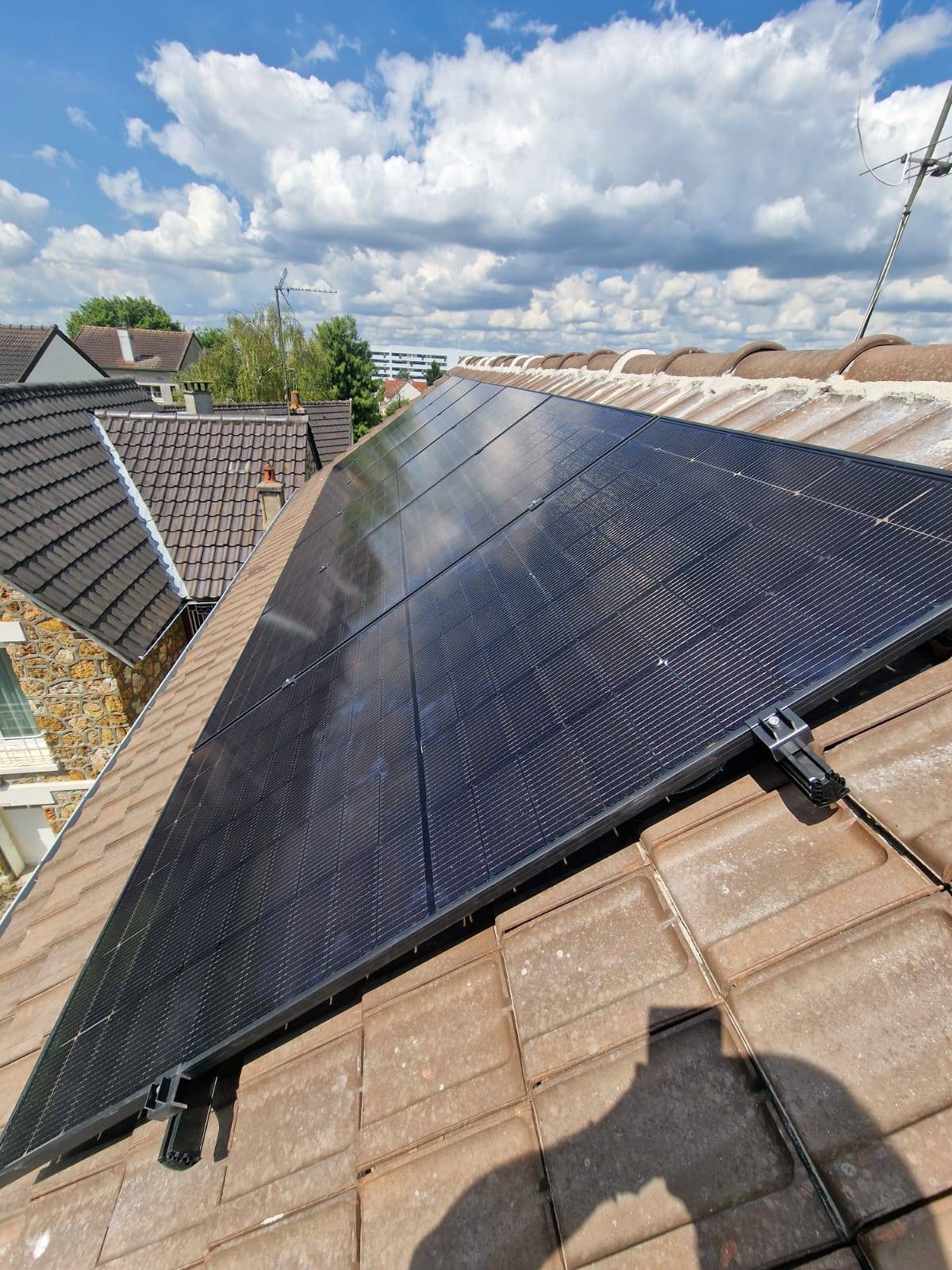 découvrez comment les panneaux solaires allient écologie et économies d'énergie. optez pour une solution durable qui vous permet de réduire vos factures tout en préservant l'environnement.