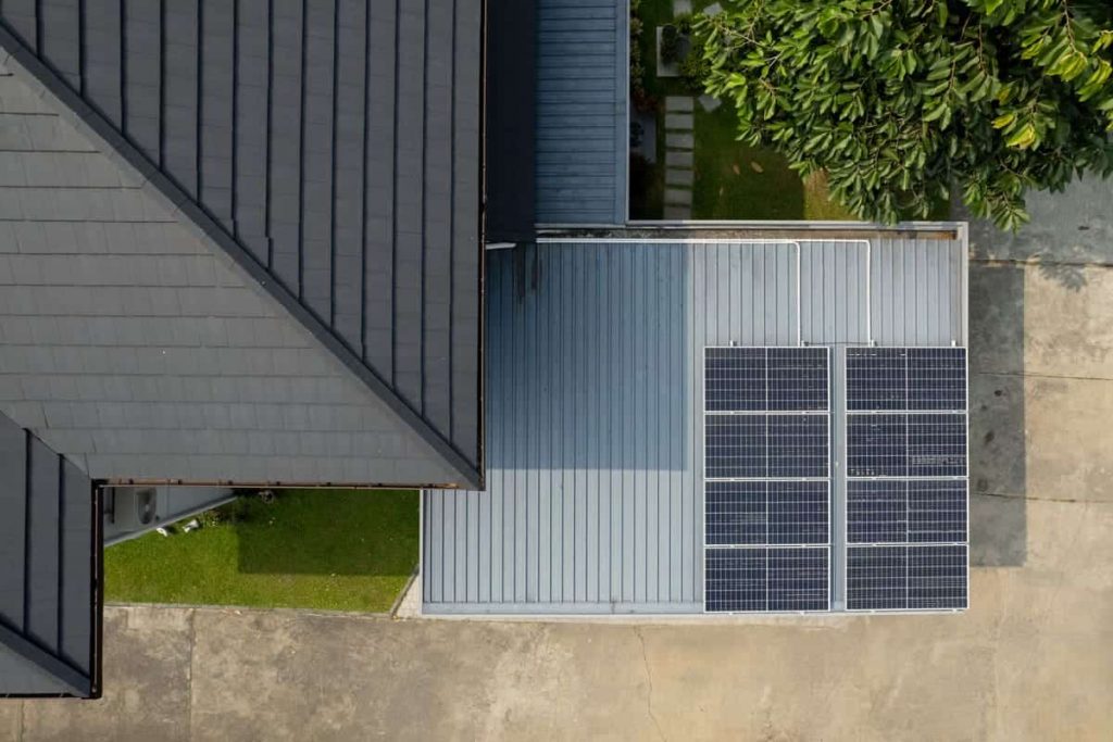 découvrez comment installer des panneaux photovoltaïques sur votre garage pour optimiser votre espace et produire votre propre énergie renouvelable. profitez d'économies sur vos factures d'électricité tout en contribuant à la protection de l'environnement.