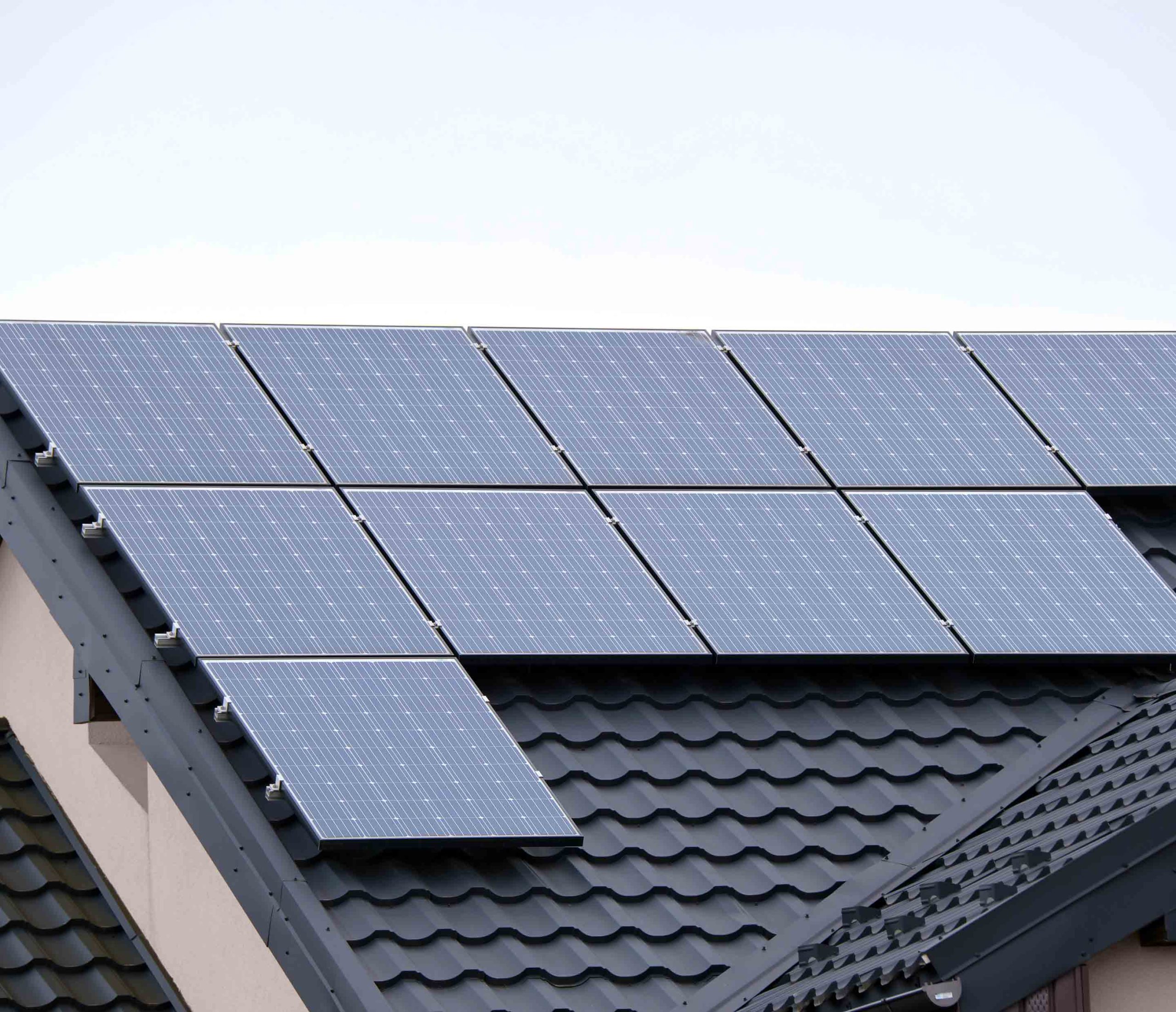 découvrez les opportunités d'investissement dans le photovoltaïque en haute-savoie. profitez des avantages économiques et environnementaux de l'énergie solaire tout en contribuant à la transition écologique. informez-vous sur les aides et les projets en cours dans cette région dynamique.