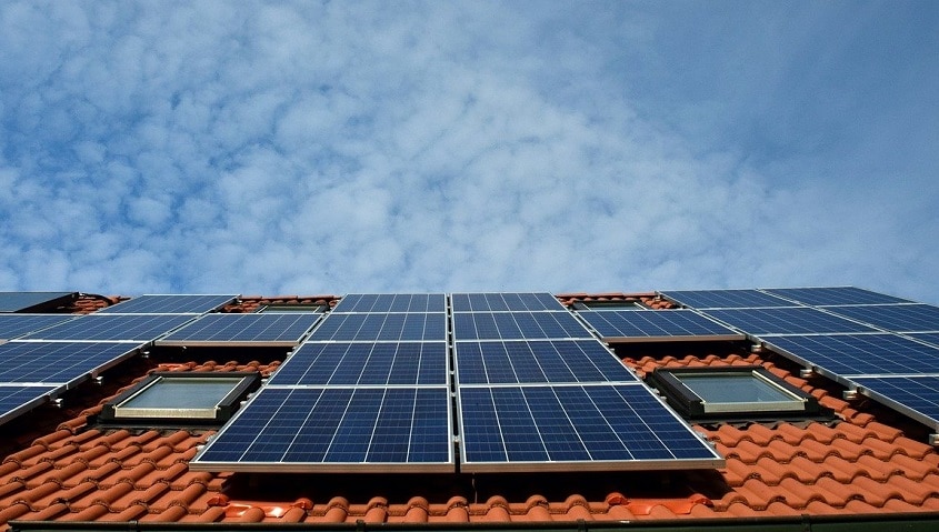 découvrez les nombreux avantages des panneaux photovoltaïques : énergie renouvelable, réduction des factures d'électricité, valorisation de votre bien immobilier et impact positif sur l'environnement. informez-vous sur les bénéfices économiques et écologiques de cette technologie pour un avenir durable.