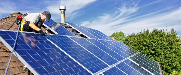 découvrez les prix des panneaux photovoltaïques et comment optimiser votre investissement dans l'énergie solaire. comparez les offres, bénéficiez des aides financières et informez-vous sur les dernières innovations pour rentabiliser votre projet éco-responsable.