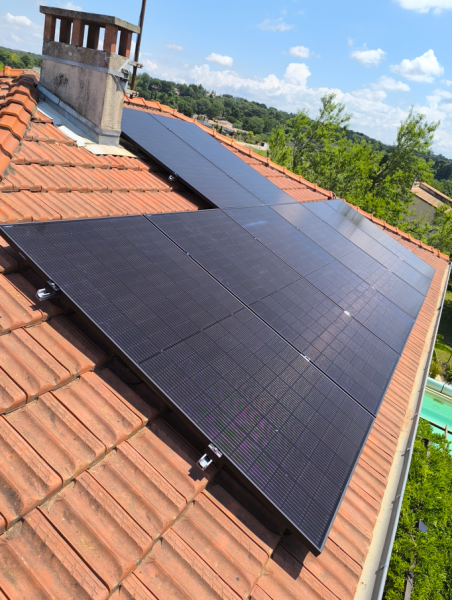 découvrez nos panneaux solaires éco-responsables, une solution durable pour produire de l'énergie verte tout en protégeant notre planète. réduisez votre empreinte carbone et profitez des économies sur votre facture d'électricité grâce à une technologie innovante et respectueuse de l'environnement.