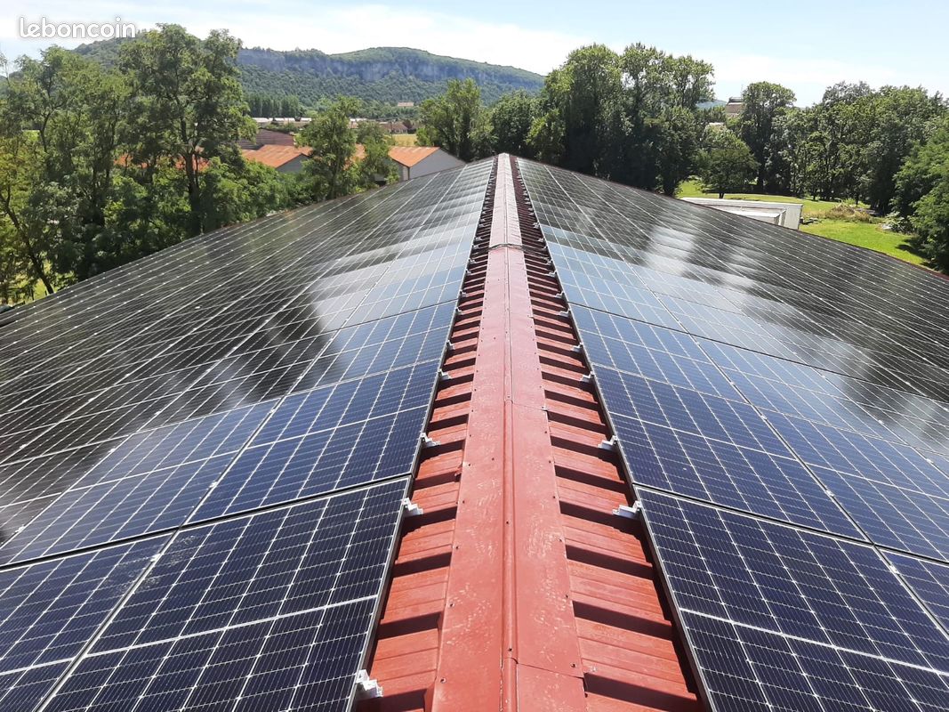 découvrez les avantages d'un toit photovoltaïque pour votre hangar : production d'énergie renouvelable, réduction des factures d'électricité et contribution à une meilleure durabilité. transformez votre espace et profitez d'une solution éco-responsable qui allie innovation et performance.