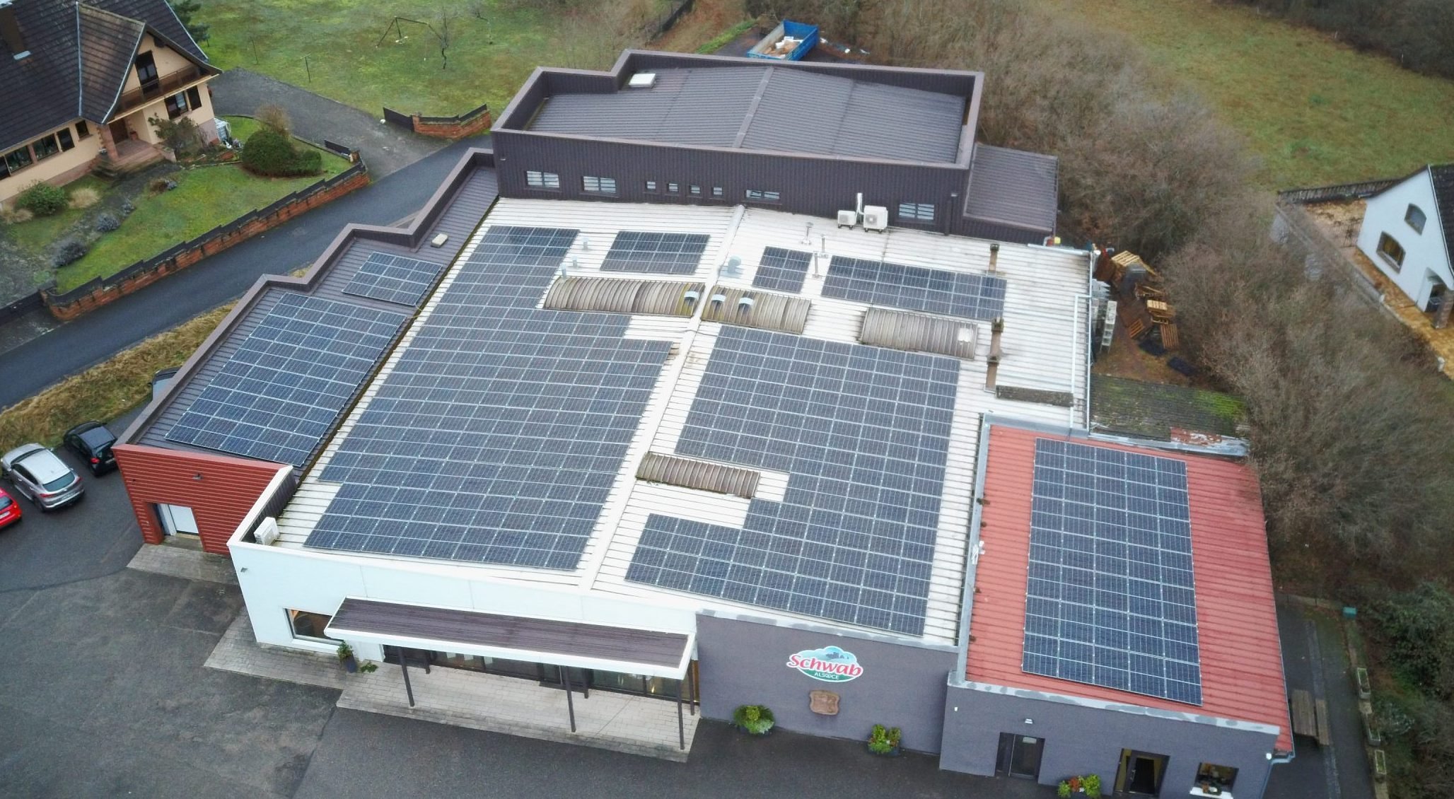 découvrez comment revendre l'électricité produite par votre toit photovoltaïque et maximisez vos économies tout en contribuant à la transition énergétique. informez-vous sur les aides et démarches à suivre pour rentabiliser votre installation solaire.