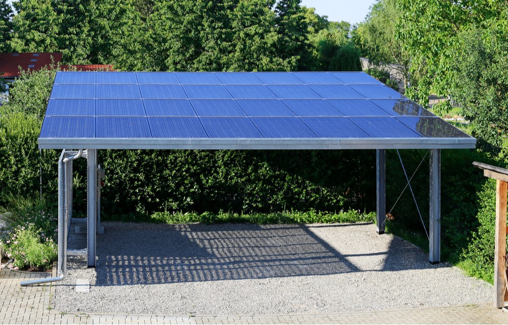découvrez notre abri voiture photovoltaïque, une solution innovante qui allie protection de votre véhicule et production d'énergie renouvelable. profitez d'un espace couvert tout en réduisant votre empreinte carbone grâce à des panneaux solaires intégrés.