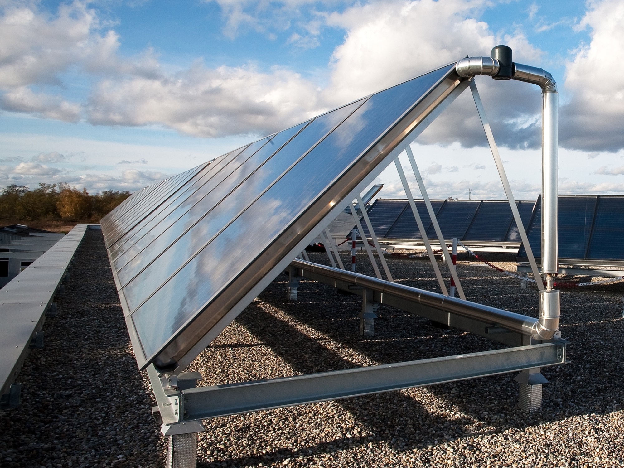 découvrez les principaux acteurs du marché des panneaux solaires en france. informez-vous sur les entreprises innovantes qui façonnent l'avenir de l'énergie renouvelable et contribuent à la transition énergétique.