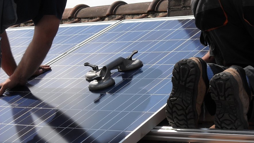 découvrez l'aide photovoltaïque en occitanie et bénéficiez de subventions pour l'installation de panneaux solaires. informez-vous sur les dispositifs disponibles pour rendre votre projet d'énergie renouvelable accessible et économique.