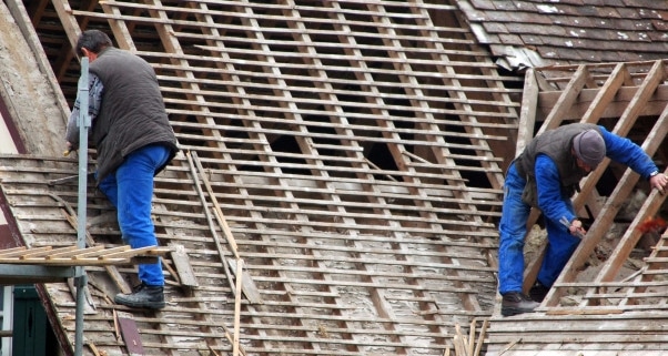 découvrez comment bénéficier d'une aide pour la rénovation de votre toiture. informez-vous sur les subventions, les crédits d'impôt et les conseils pratiques pour améliorer l'isolation et la durabilité de votre toit tout en réduisant vos coûts.