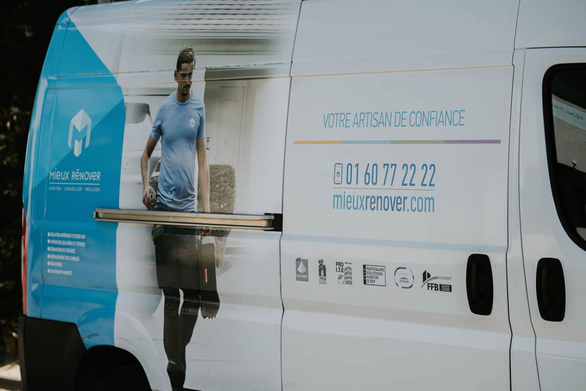 découvrez toutes les aides disponibles pour la rénovation de votre toiture en 2025. optimisez vos travaux avec des subventions, crédits d'impôt et conseils d'experts pour un projet réussi et éco-responsable.