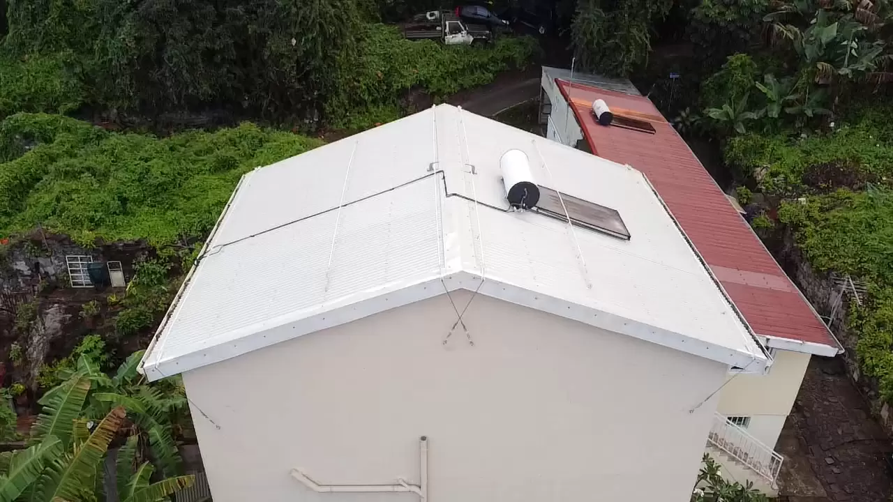 découvrez les aides disponibles pour la rénovation de toiture en martinique. optimisez votre projet et bénéficiez de subventions et d'accompagnements spécialisés pour améliorer l’efficacité énergétique de votre habitation tout en préservant le patrimoine architectural local.