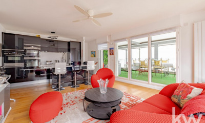 découvrez notre appartement de rêve à paris, avec un toit-terrasse offrant une vue imprenable sur la ville et une piscine luxueuse. profitez d'un séjour inoubliable au cœur de la capitale.