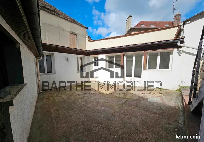 découvrez notre appartement d'exception avec toit terrasse à clermont. profitez d'une vue imprenable, d'un espace de vie moderne et d'un cadre de vie inégalé dans cette charmante ville. idéal pour les amateurs de confort et de tranquillité.