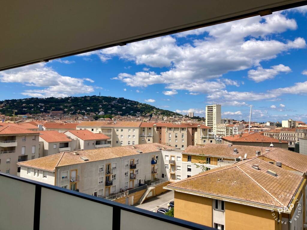 découvrez les magnifiques toits terrasses à sète, offrant une vue imprenable sur la mer et la ville. profitez d'un cadre idéal pour vos moments de détente, vos repas en plein air et vos soirées entre amis. idéal pour les amoureux de l'architecture et de la nature.
