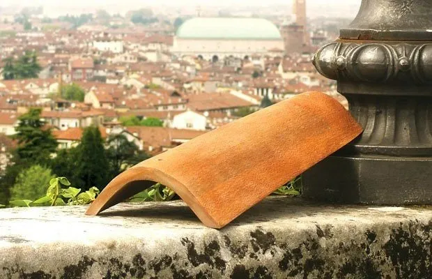 découvrez les ardoises solaires tesla, la solution innovante pour allier esthétique et énergie renouvelable. transformez votre toiture en source d'énergie propre tout en préservant le style de votre maison.