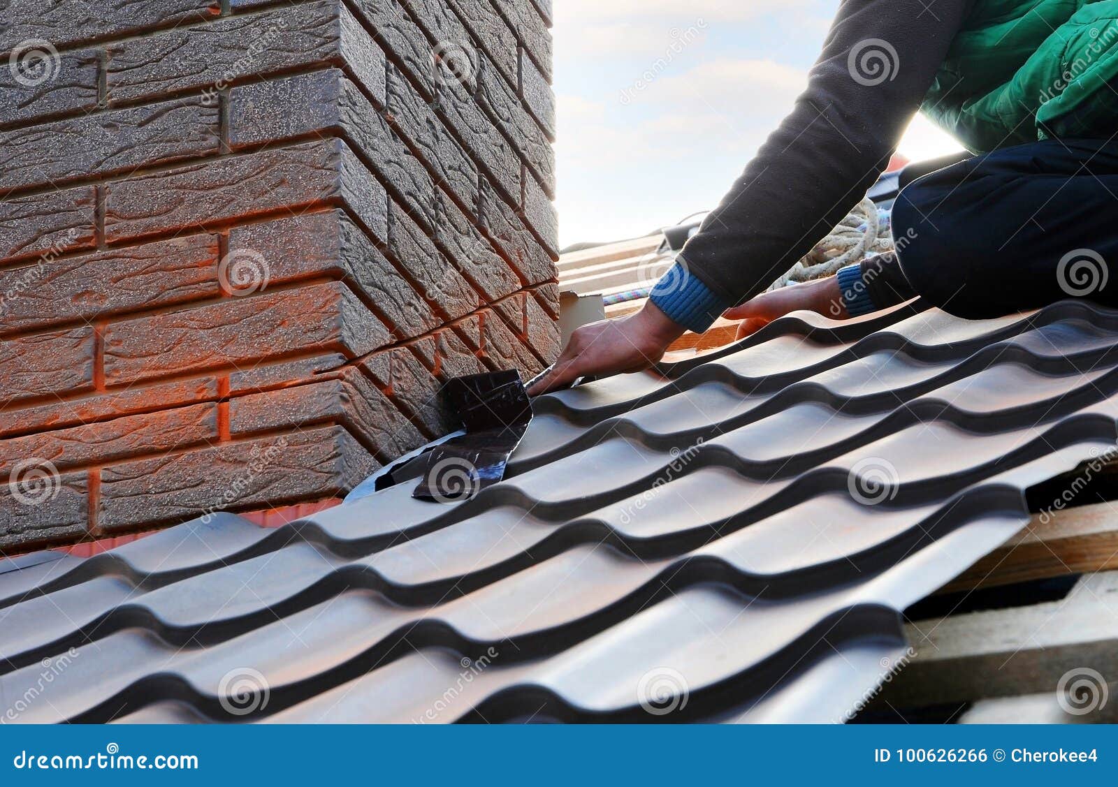 découvrez nos conseils et astuces pour attacher efficacement votre toit, assurer sa solidité et prolonger sa durabilité. profitez de guides pratiques pour une installation sécurisée et adaptée à vos besoins.