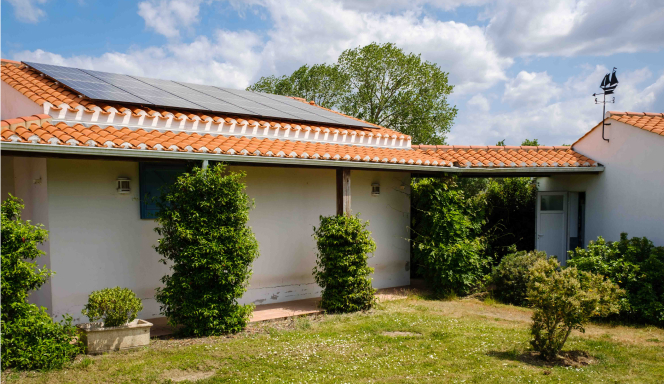 découvrez comment l'autofinancement des panneaux photovoltaïques avec edf peut réduire vos factures d'électricité et contribuer à la transition énergétique. informez-vous sur les solutions financières et les aides disponibles pour investir dans l'énergie solaire, tout en préservant l'environnement.