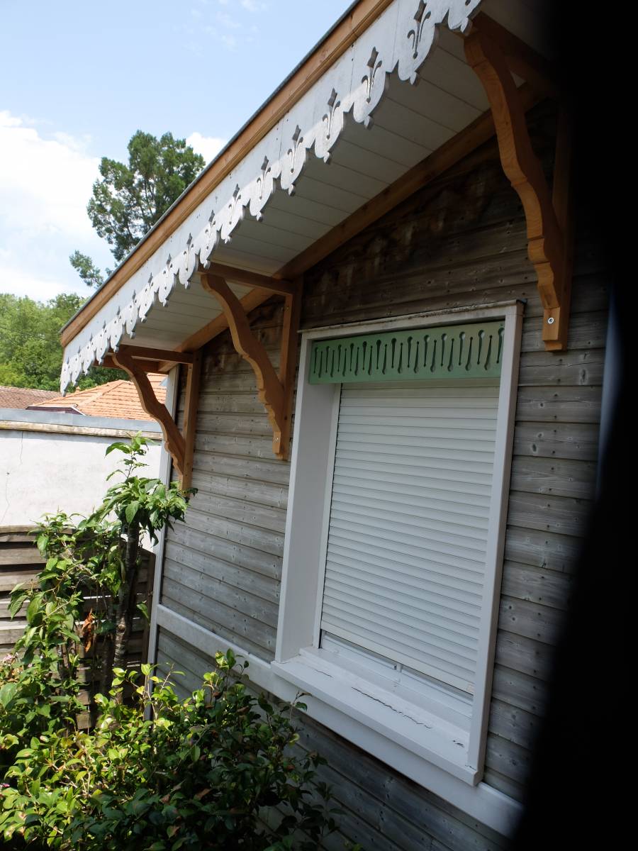 découvrez tout sur l'avant-toit : son importance pour la protection de votre maison, ses différents styles et matériaux, ainsi que des conseils pour son entretien et son aménagement. améliorez l'esthétique et la durabilité de votre habitat grâce à un avant-toit bien conçu.