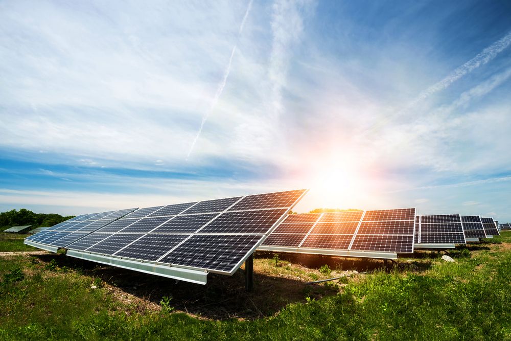 découvrez les avantages économiques des panneaux photovoltaïques : réduction des factures d'électricité, rentabilité à long terme, valorisation de votre bien immobilier et impact positif sur l'environnement. investissez dans l'énergie solaire pour un avenir durable et des économies significatives.