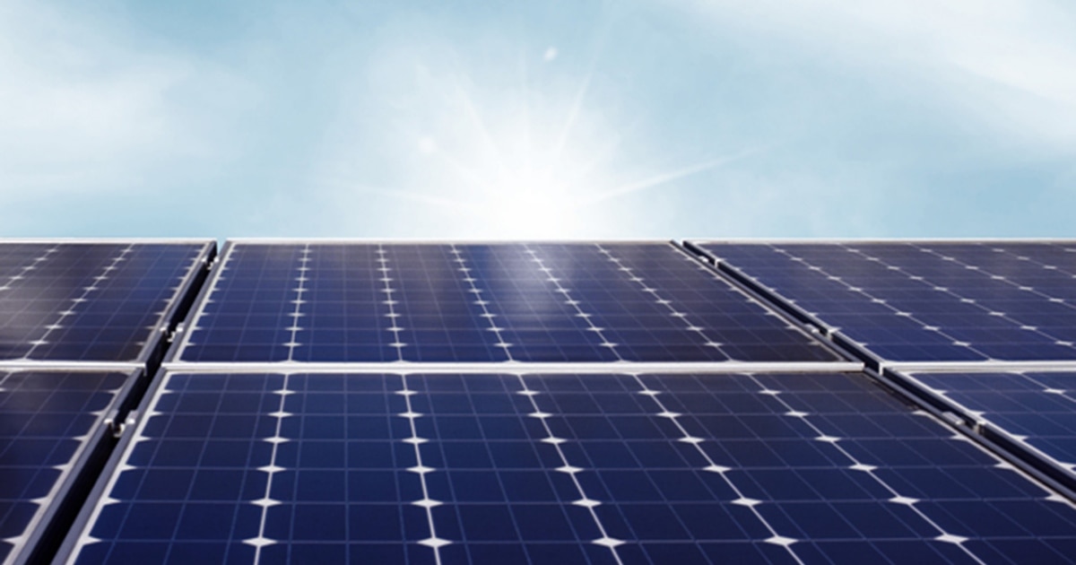 découvrez les avantages fiscaux liés aux panneaux photovoltaïques : réductions d'impôts, crédits d'impôt et soutiens financiers, pour optimiser votre investissement écologique et réaliser des économies sur votre facture d'électricité.