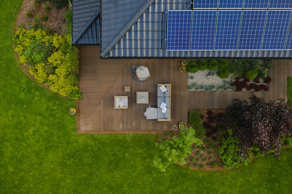 découvrez les avantages du montage sur toit pour les panneaux solaires : maximisez votre production d'énergie, bénéficiez d'une installation optimisée et augmentez la valeur de votre propriété tout en contribuant à la protection de l'environnement.