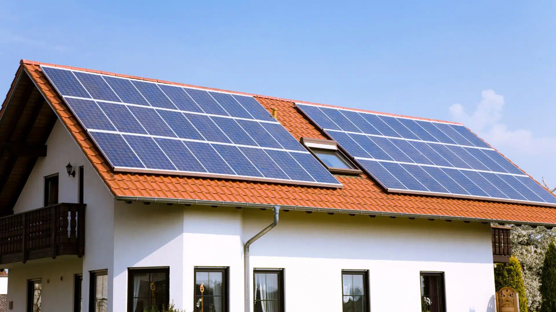 découvrez les multiples avantages des panneaux photovoltaïques : réduction des factures d'énergie, respect de l'environnement, valorisation de votre propriété et indépendance énergétique. optez pour une solution durable et économiquement avantageuse pour un avenir plus vert.