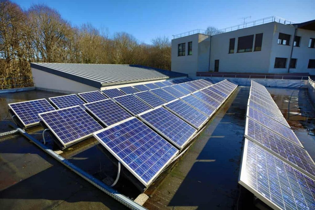 découvrez les nombreux avantages des panneaux photovoltaïques sur toiture plate, notamment leur efficacité énergétique, leur faible encombrement, et leur capacité à optimiser l'espace tout en réduisant votre empreinte carbone. investissez dans une solution durable pour votre habitation!