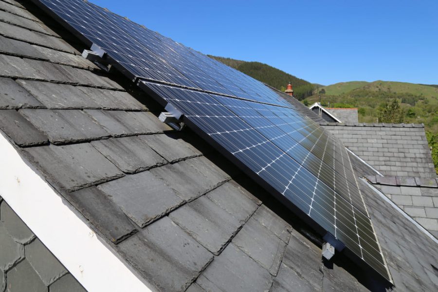 découvrez les avantages des panneaux solaires en ardoise, une solution esthétique et performante pour produire de l'énergie renouvelable. apprenez comment ces panneaux intègrent harmonieusement votre toiture tout en offrant une excellente durabilité et une efficacité énergétique optimale.
