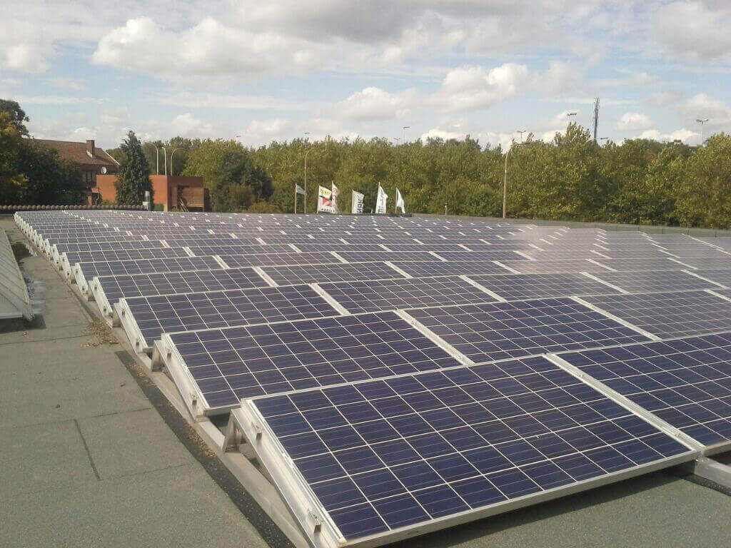 découvrez les nombreux avantages des panneaux solaires en belgique : économies sur vos factures d'énergie, réduction de votre empreinte carbone, valorisation de votre bien immobilier et aides financières disponibles. optez pour une énergie renouvelable et durable dès aujourd'hui!