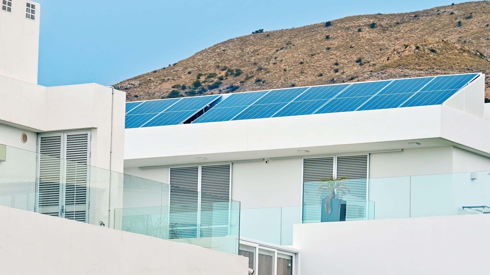 découvrez les nombreux avantages d'une installation photovoltaïque de 9 kw : économies d'énergie, réduction de votre empreinte carbone, valorisation de votre propriété et une source d'énergie renouvelable pour un avenir durable. profitez de l'énergie solaire tout en réalisant des économies sur vos factures d'électricité.