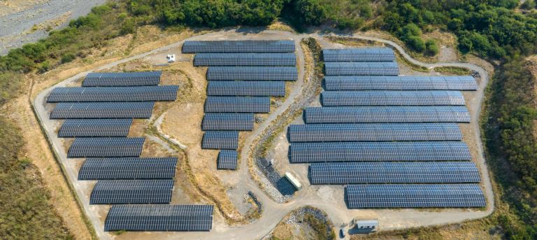 découvrez les nombreux avantages des panneaux photovoltaïques proposés par edf, notamment leur impact positif sur l'environnement, les économies d'énergie réalisées, ainsi que les aides financières disponibles pour rendre votre transition énergétique plus accessible. passez au solaire avec edf et bénéficiez d'une énergie propre et durable.