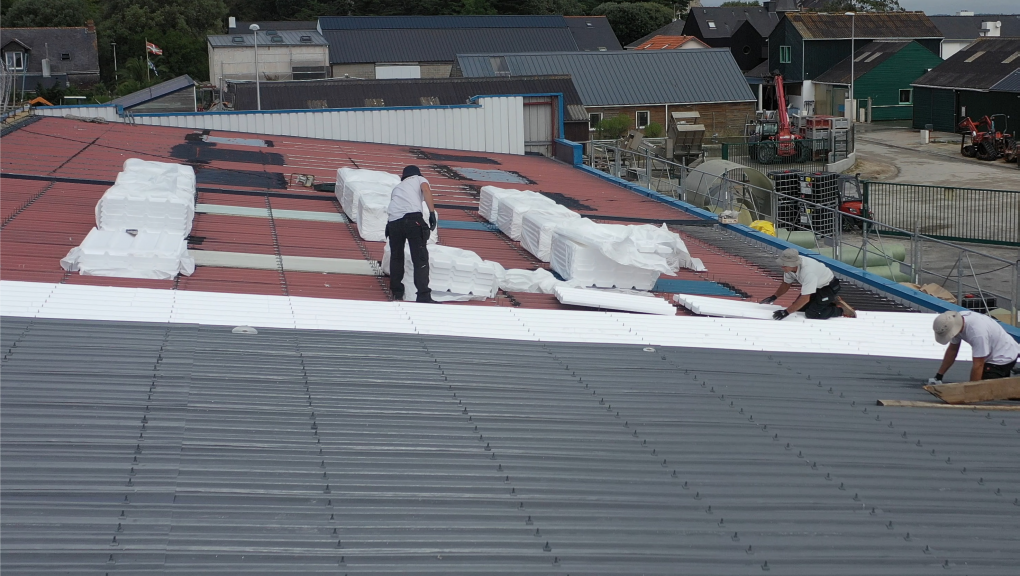 découvrez les nombreux avantages d'un toit photovoltaïque de 500m2 : production d'énergie renouvelable, réduction des factures d'électricité, valorisation de votre bien immobilier et contribution à la protection de l'environnement. adoptez une solution durable et économisez tout en préservant la planète.