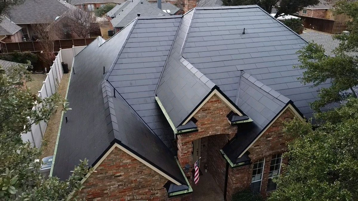 découvrez les nombreux avantages des tuiles photovoltaïques tesla, une solution innovante qui allie esthétique et performance énergétique. optimisez votre consommation d'énergie tout en embellissant votre toiture grâce à cette technologie de pointe.