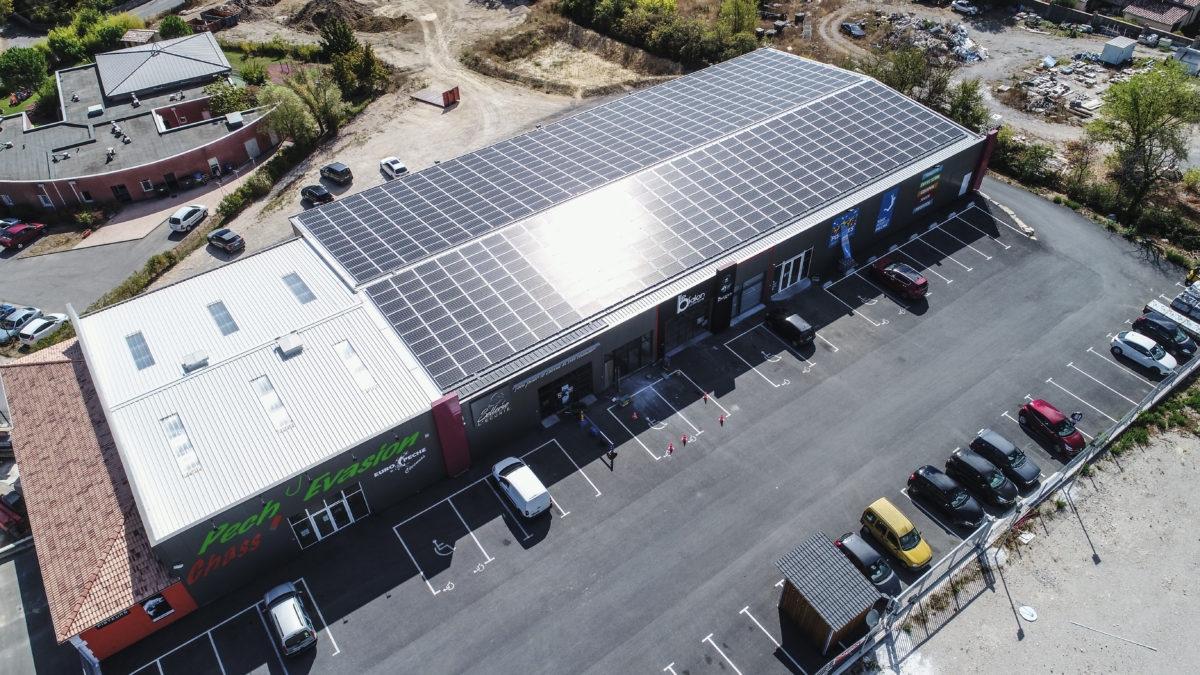 découvrez comment les toits photovoltaïques transforment l'avenir énergétique en offrant une solution durable et économique pour la production d'électricité. exploitez le potentiel du solaire et participez à la transition énergétique dès aujourd'hui.