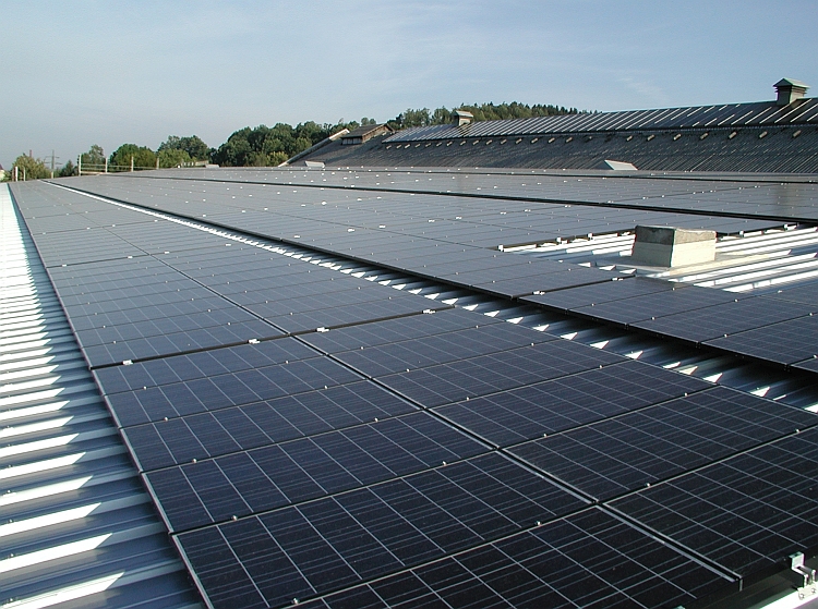 découvrez les avantages du bac acier photovoltaïque pour vos projets de construction durable. alliant robustesse et efficacité énergétique, ce matériau permet d'optimiser la production d'énergie solaire tout en garantissant une excellente isolation et une longévité accrue. transformez votre toiture en une source d'énergie renouvelable grâce à nos solutions innovantes.