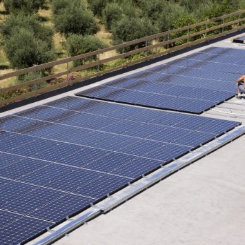 découvrez le bail photovoltaïque, un contrat bénéfique qui permet l'installation de panneaux solaires sur votre propriété. maximisez vos revenus tout en contribuant à l'énergie verte. informez-vous sur les conditions, les avantages financiers et l'impact environnemental de cette solution durable.