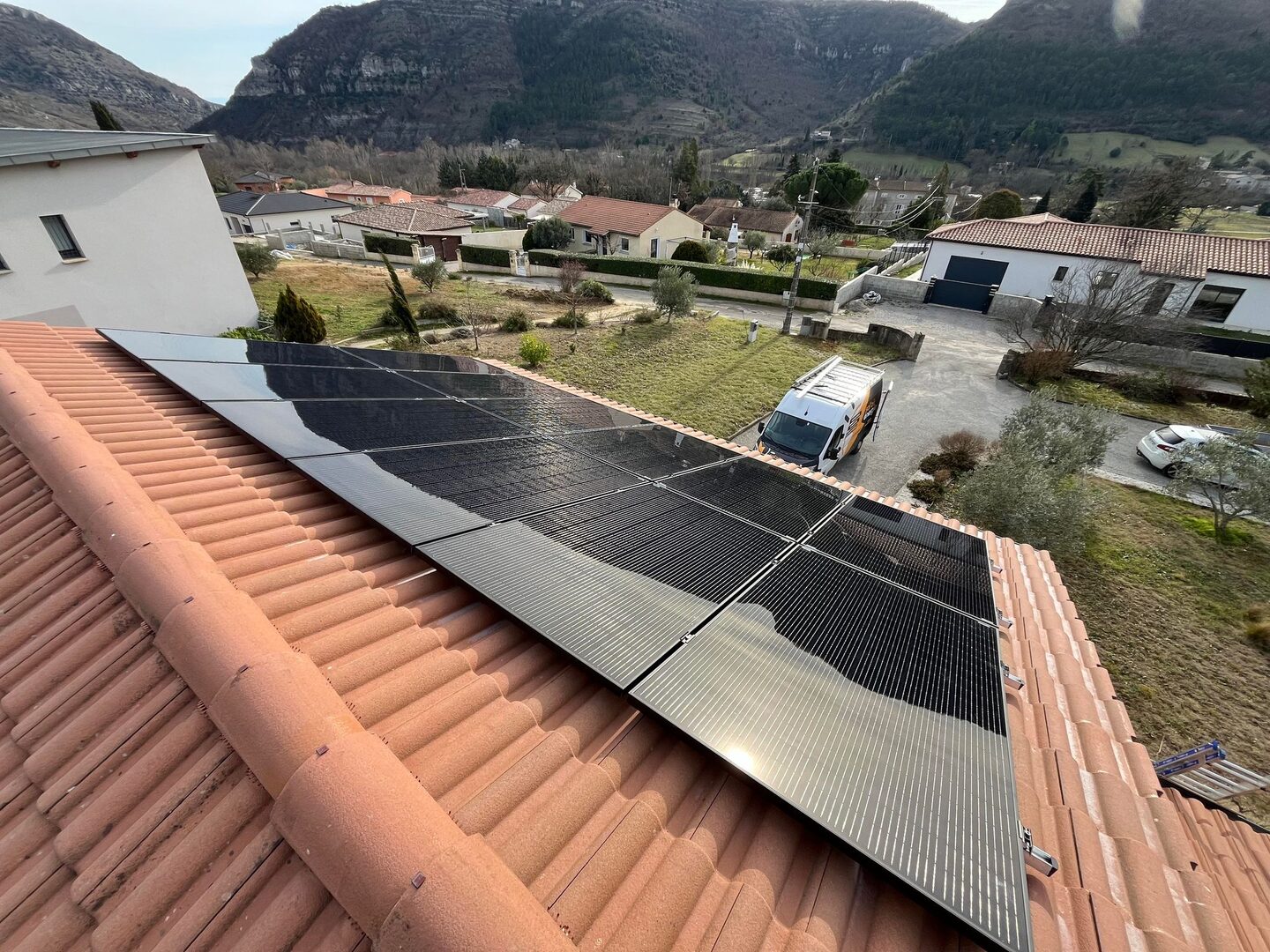 découvrez le bail photovoltaïque, une solution avantageuse pour les propriétaires souhaitant louer leur toiture tout en contribuant à la production d'énergie solaire. informez-vous sur les modalités, les bénéfices économiques et environnementaux de ce contrat innovant qui favorise la transition énergétique.