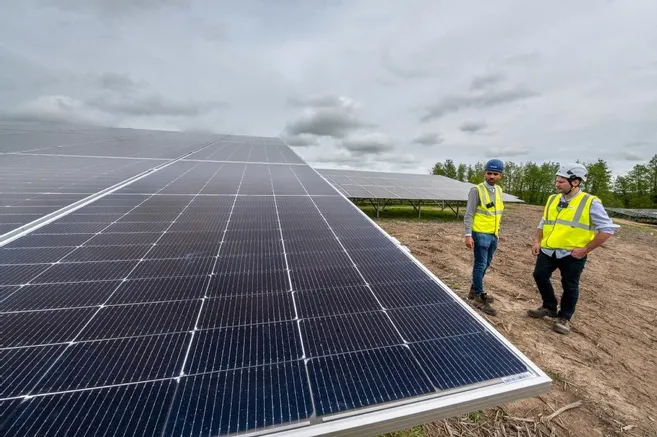 découvrez le bail photovoltaïque, une solution avantageuse pour produire de l'énergie solaire tout en générant des revenus. ce système permet aux propriétaires de terrains ou de bâtiments de louer leur espace pour l'installation de panneaux solaires, tout en bénéficiant d'un revenu passif et en contribuant à une énergie durable.