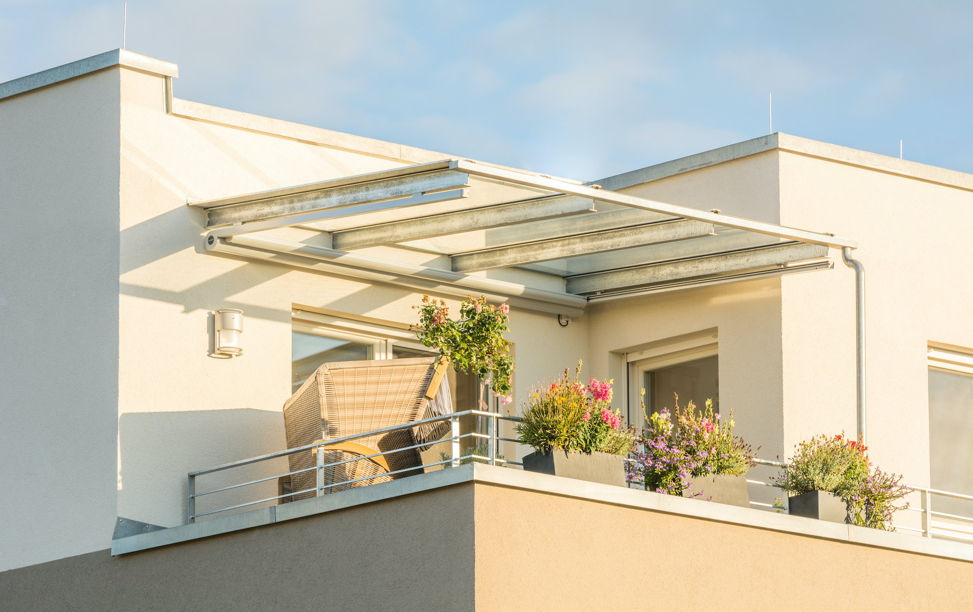 découvrez comment aménager un balcon toit pour maximiser votre espace extérieur. profitez d'idées de décoration, d'astuces pratiques et d'inspirations pour transformer votre balcon en un véritable havre de paix en plein air.