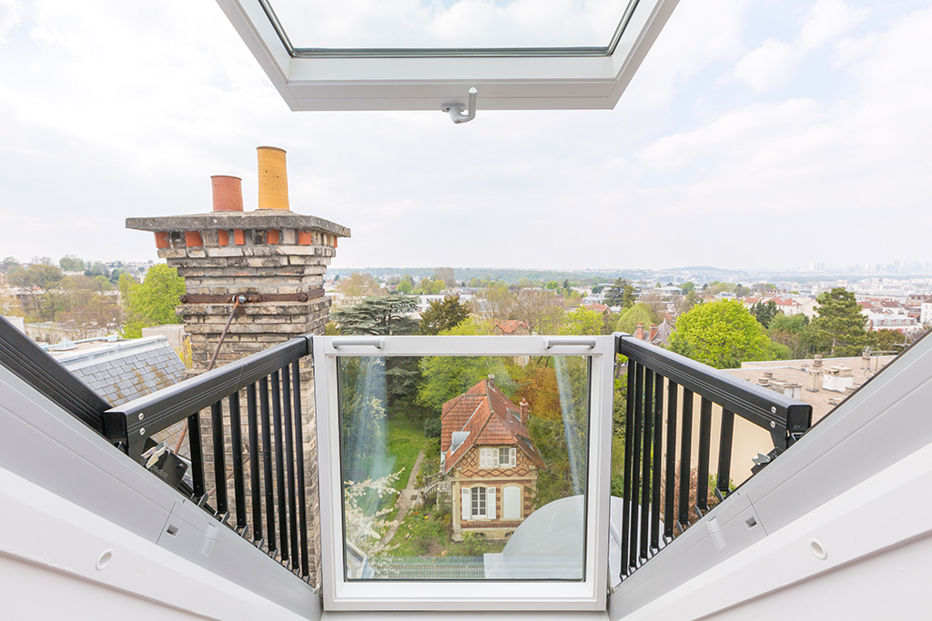 découvrez l'univers des balcons toits, mini-jardins suspendus surplombant la ville. transformez votre espace extérieur en un havre de paix, alliant design moderne et nature. idéal pour profiter du soleil, créer des ambiances conviviales et admirer la vue.