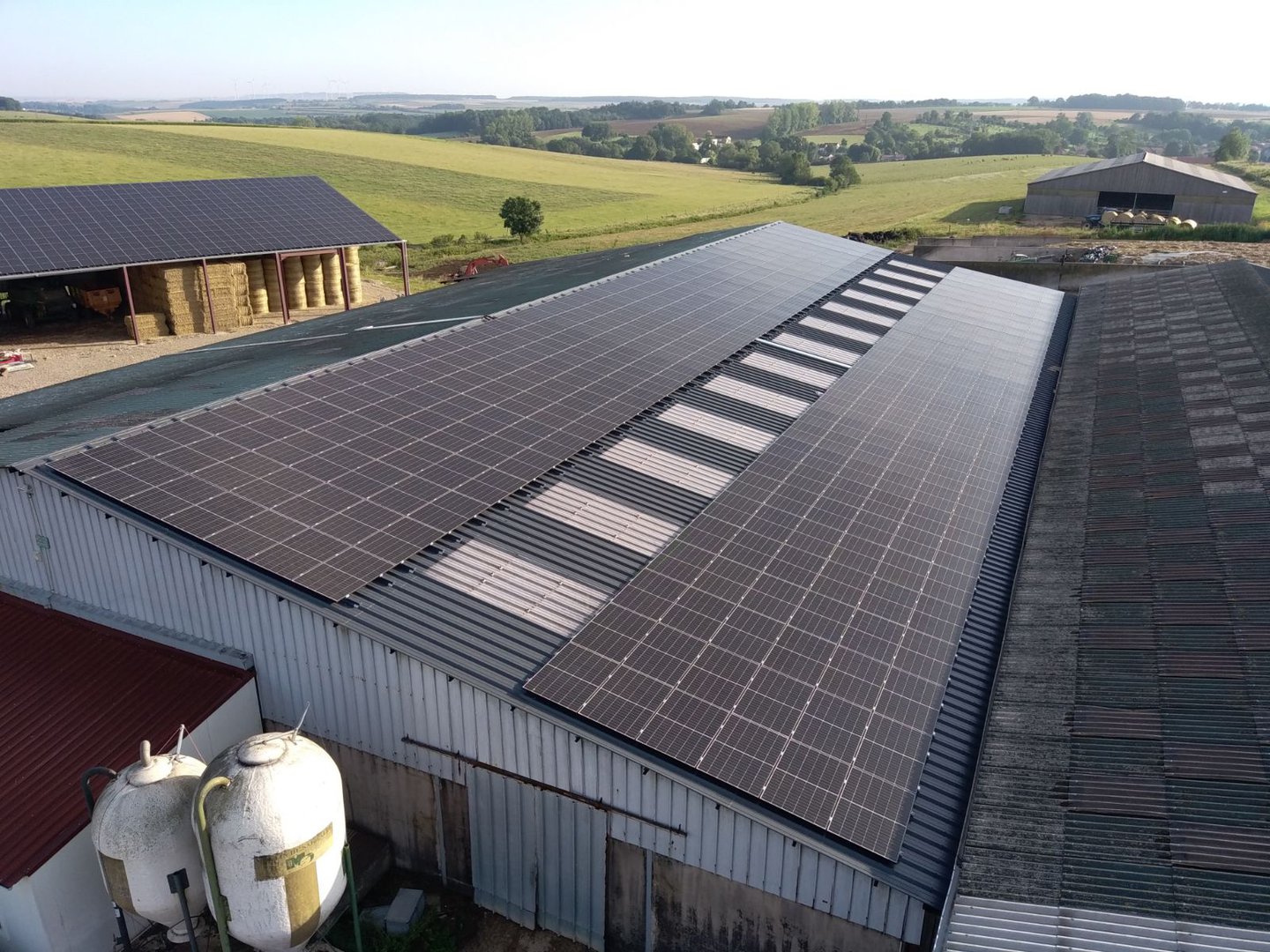 découvrez les avantages des bâtiments photovoltaïques, une solution durable et écologique pour produire de l'énergie renouvelable. optimisez votre consommation énergétique tout en réduisant votre empreinte carbone grâce à des infrastructures dédiées à l'énergie solaire.