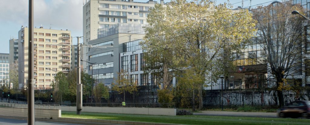 découvrez comment les bâtiments intelligents optimisent l'efficacité énergétique grâce à des technologies avancées, des systèmes de gestion innovants et des solutions durables, améliorant ainsi le confort des occupants et réduisant l'empreinte carbone.