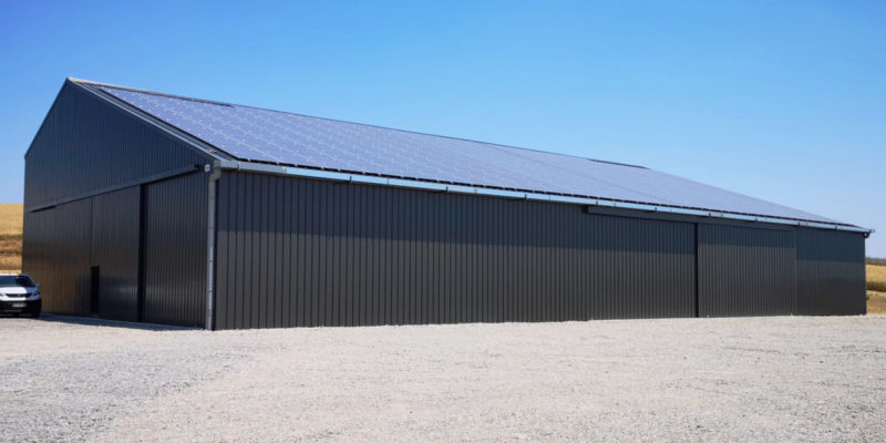 découvrez les avantages des bâtiments photovoltaïques agricoles : une solution innovante pour optimiser la production d'énergie solaire tout en préservant l'espace agricole. profitez d'une réduction des coûts énergétiques, d'une empreinte carbone diminuée et d'une valorisation de vos sols grâce à cette technologie durable.